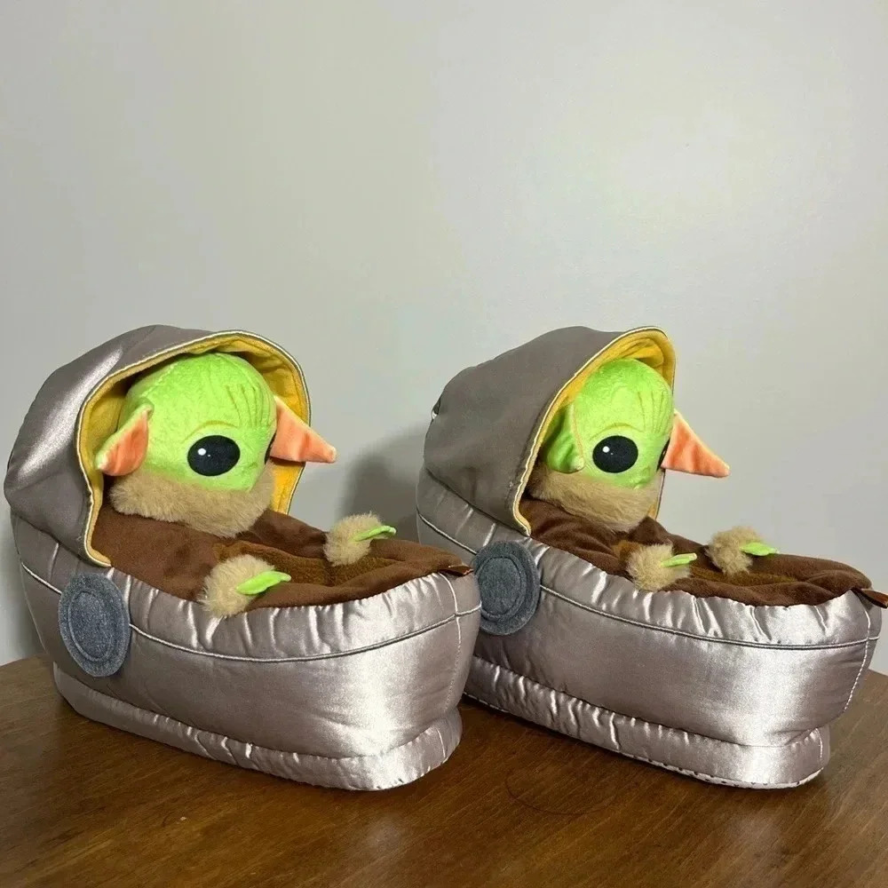 GapKids Star‎ Wars Grogu slippers size 3–4 - Picture 2 of 6